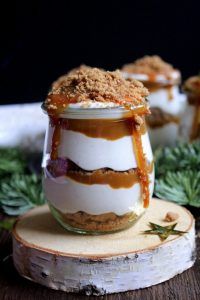 Creme de caramelo e biscoito