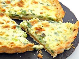 Torta de alho-poró ou clichê em Thermomix
