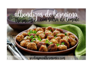 Almôndegas de berinjela com molho de tomate