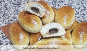 Bolos de creme recheados com chocolate com thermomix