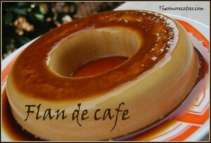 Pudim de café com caramelo e chantilly com Thermomix