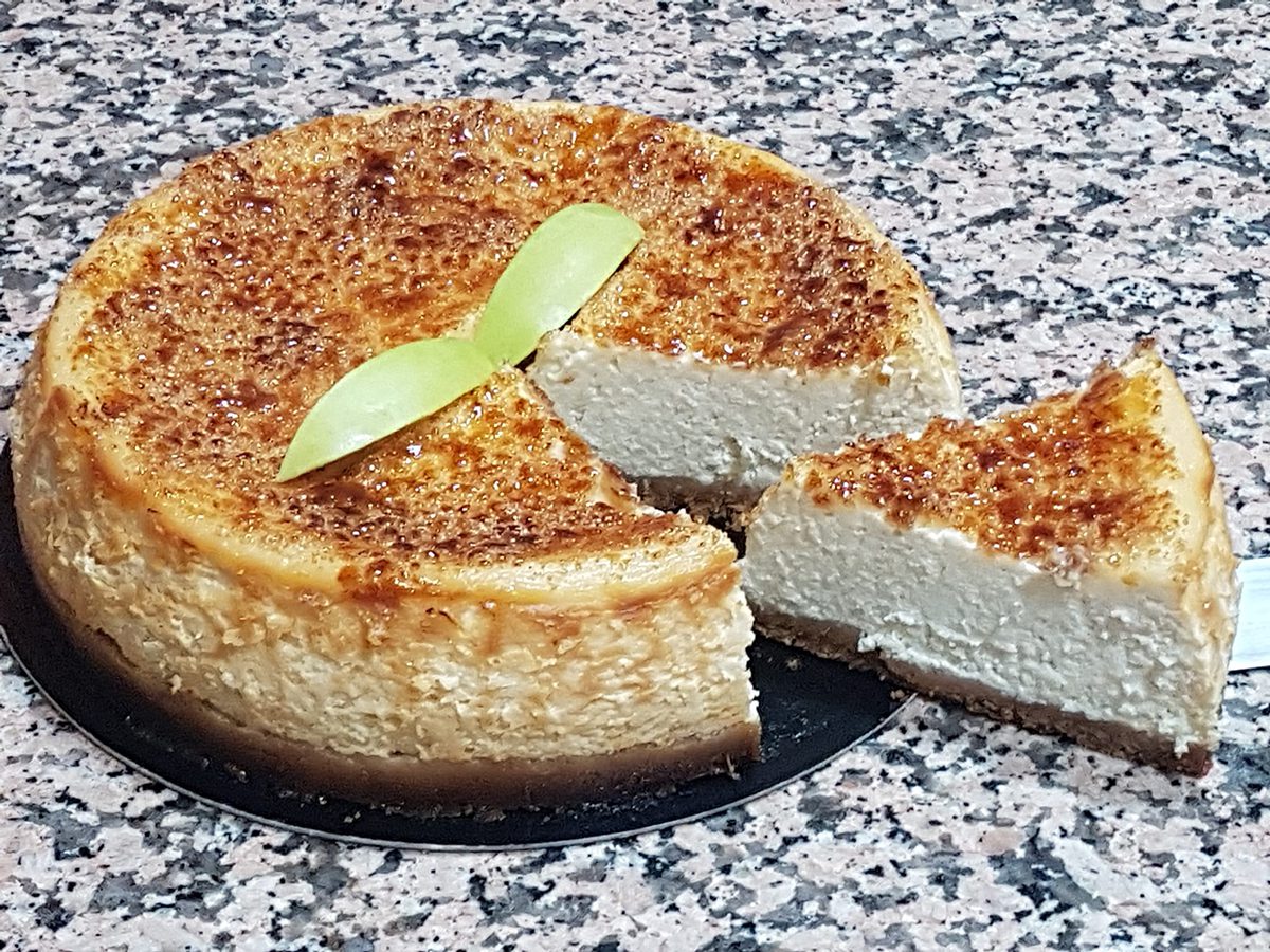 Bolo Brulee com Queijo e Ma&ccedil;&atilde;s com Bimby