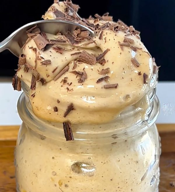 caf&eacute; cremoso e sorvete de banana com termomix