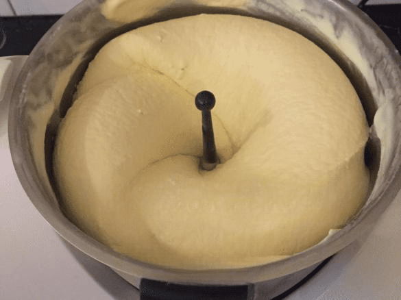 Sorvete de baunilha com 3 ingredientes