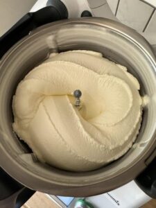 Sorvete de Baunilha com Thermomix: Cremoso, Fácil e com Apenas 3 Ingredientes
